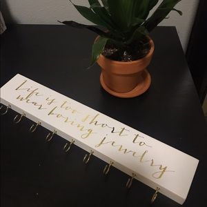 Jewelry holder for wall